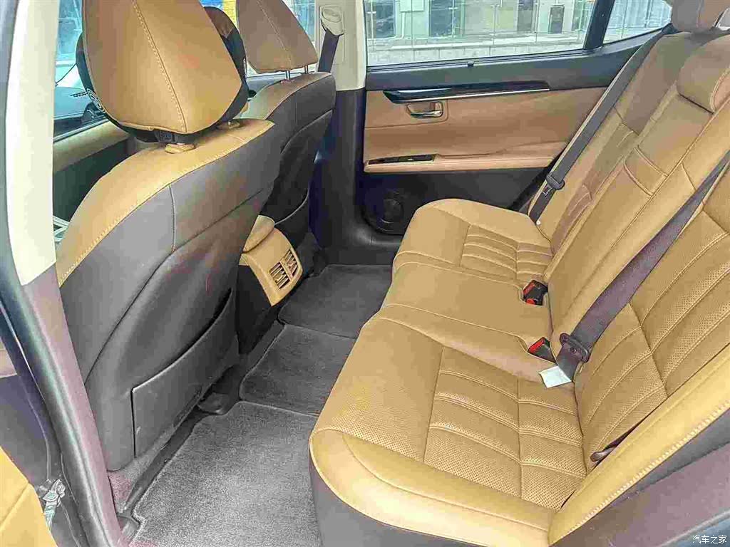 Lexus ES, 2017 8