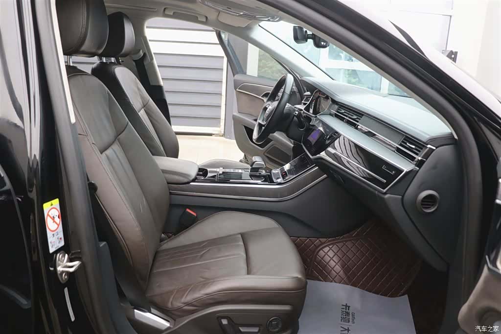 Audi A8L, 2018 23