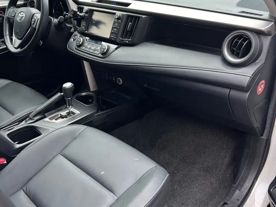 Toyota RAV4 Rongfang