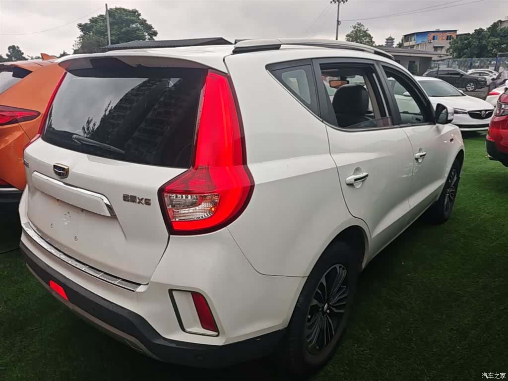 Geely X6, 2017 7