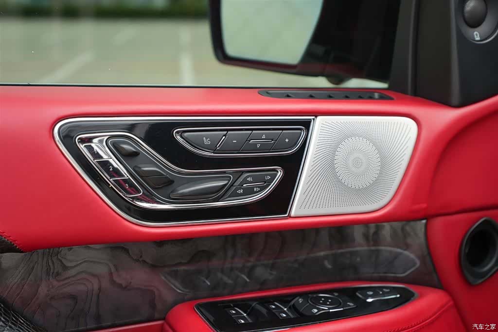 Lincoln Navigator, 2018 14