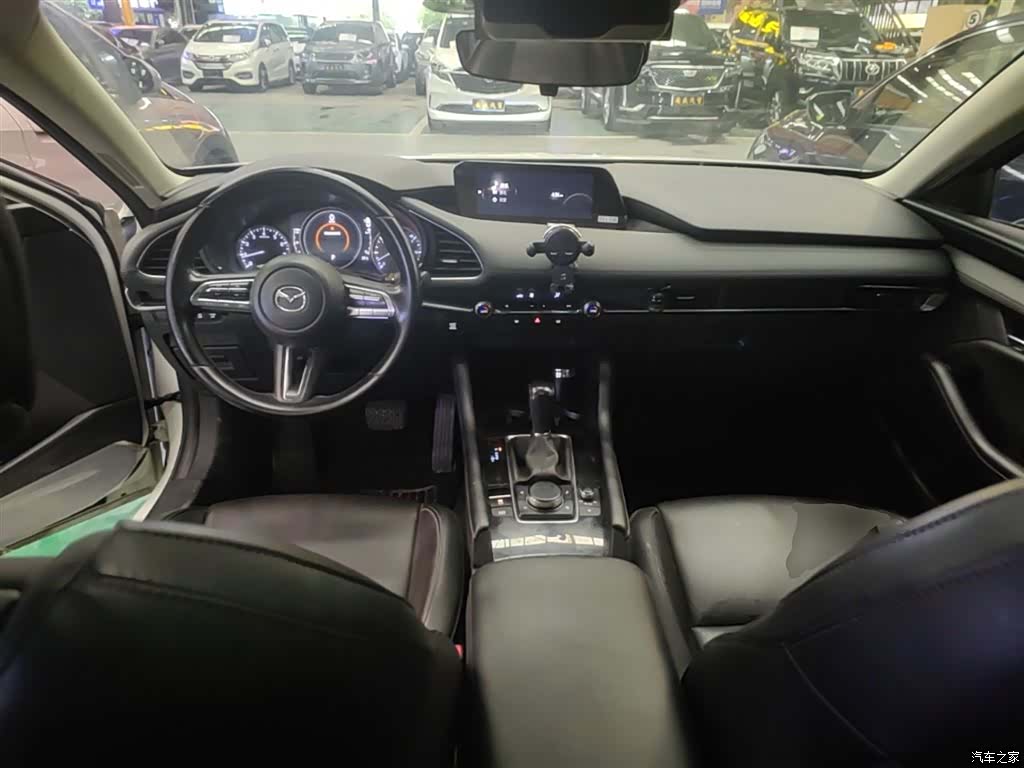 Mazda Mazda3, 2021 10