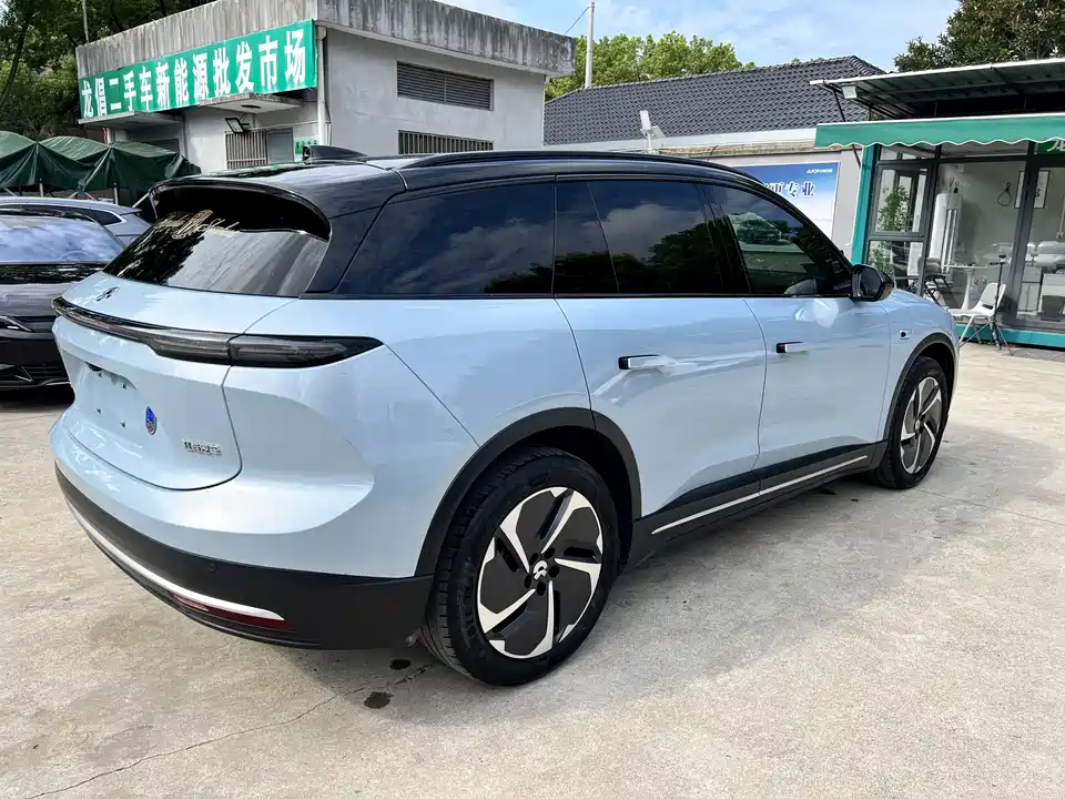 NIO ES6