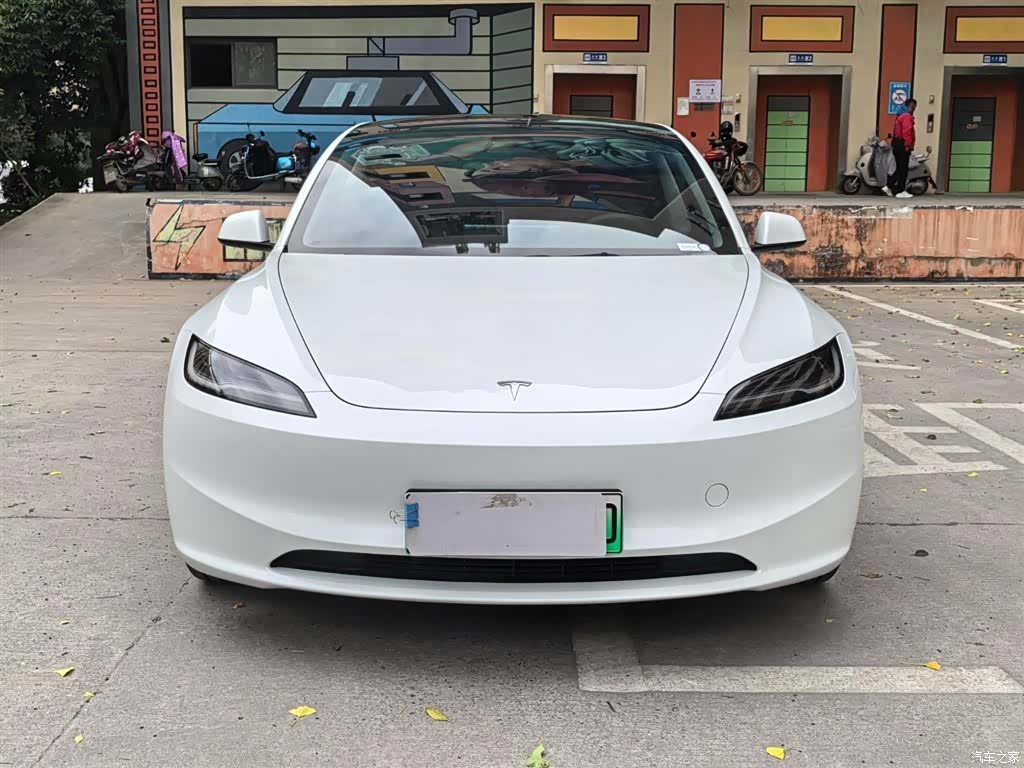 Tesla Model 3, 2024 2