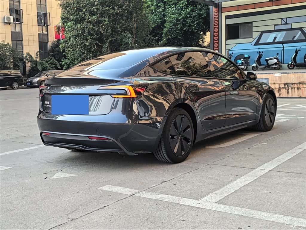 Tesla Model 3, 2025 все фото