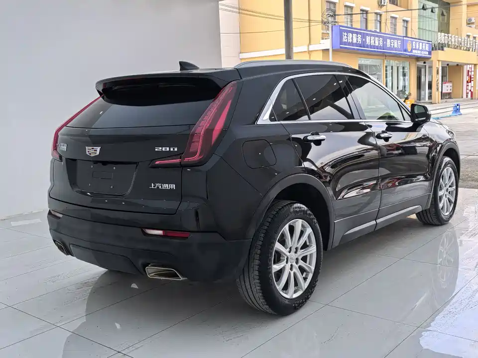 Cadillac XT4