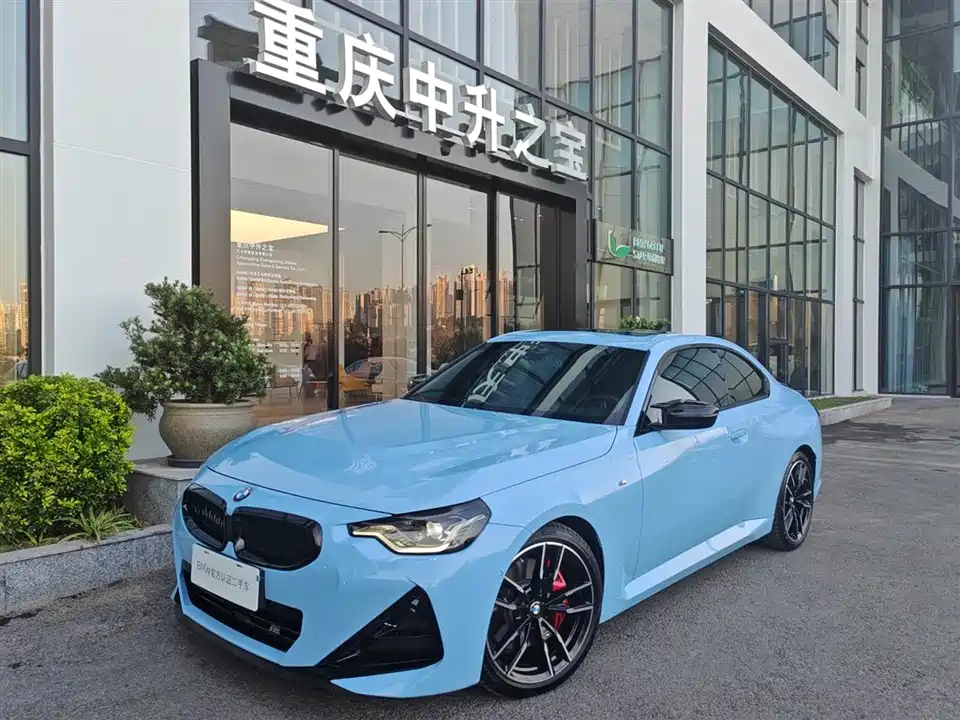 BMW M240i