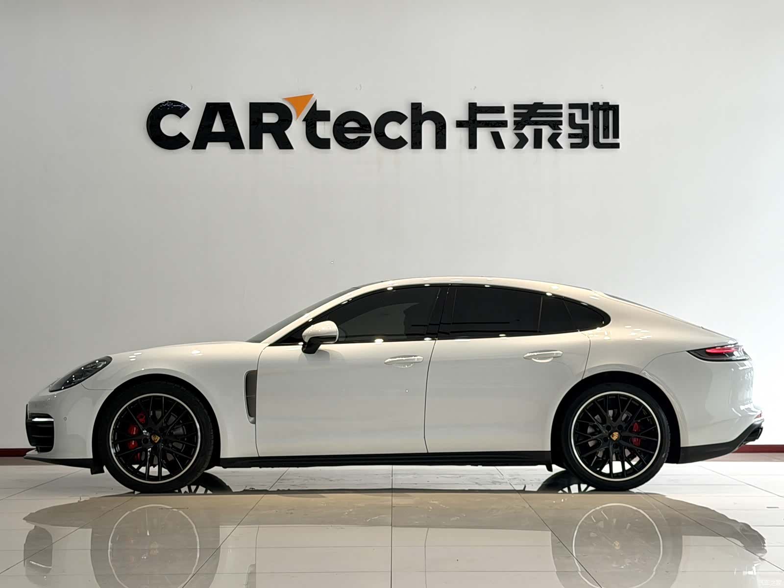 Porsche Panamera, 2024 4