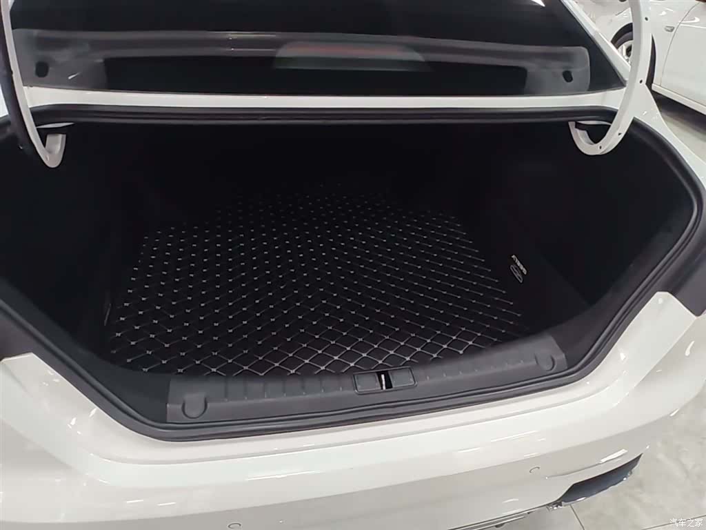 Geely Binray, 2020 19