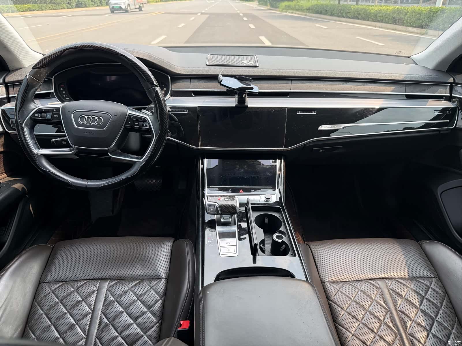Audi A8L, 2021 9