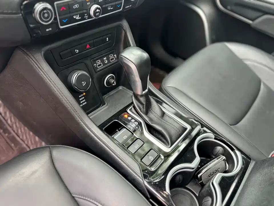 Jeep Grand Commander