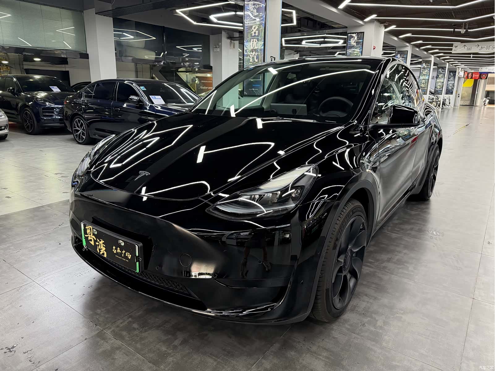 Tesla Model Y, 2022 1