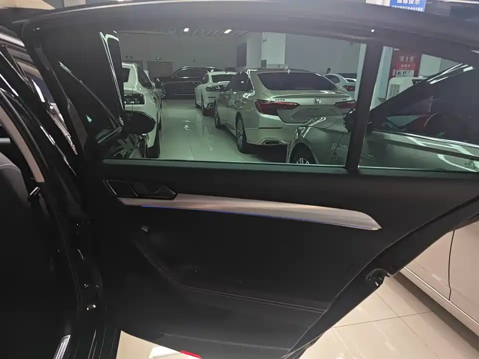 Volkswagen Magotan GTE