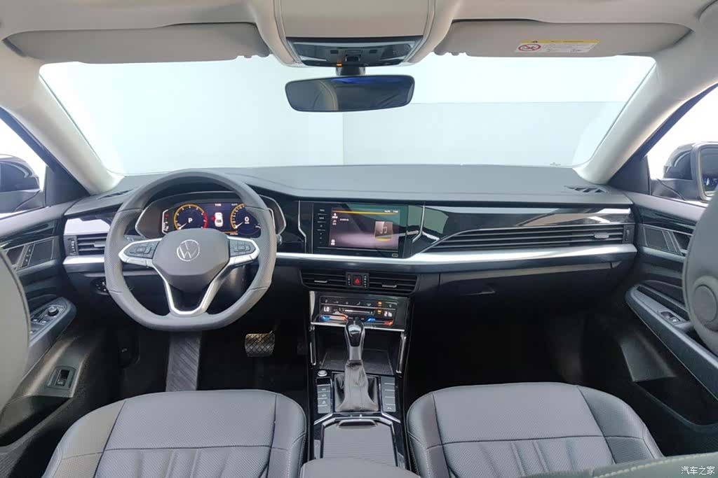 Volkswagen Passat, 2024 12