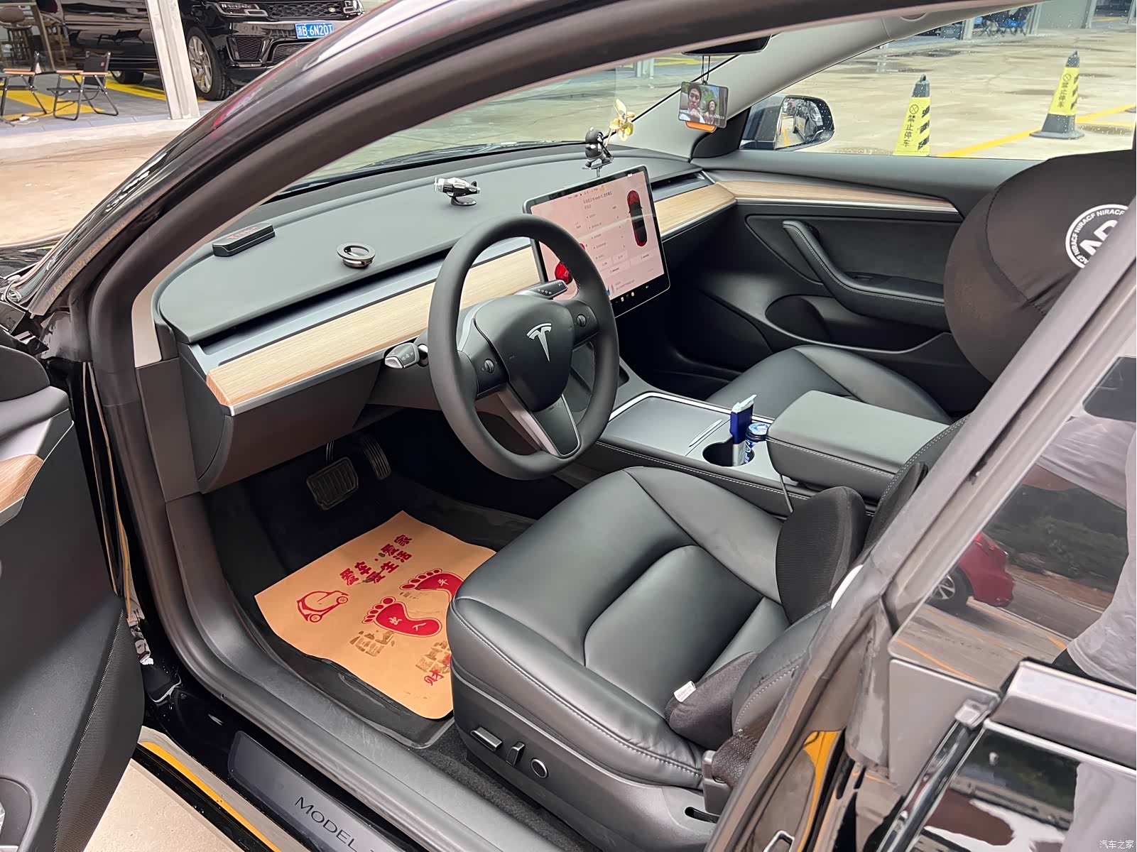 Tesla Model 3, 2023 4
