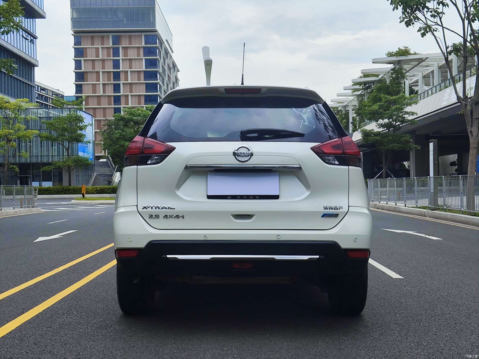 Nissan X-Trail, 2017 все фото