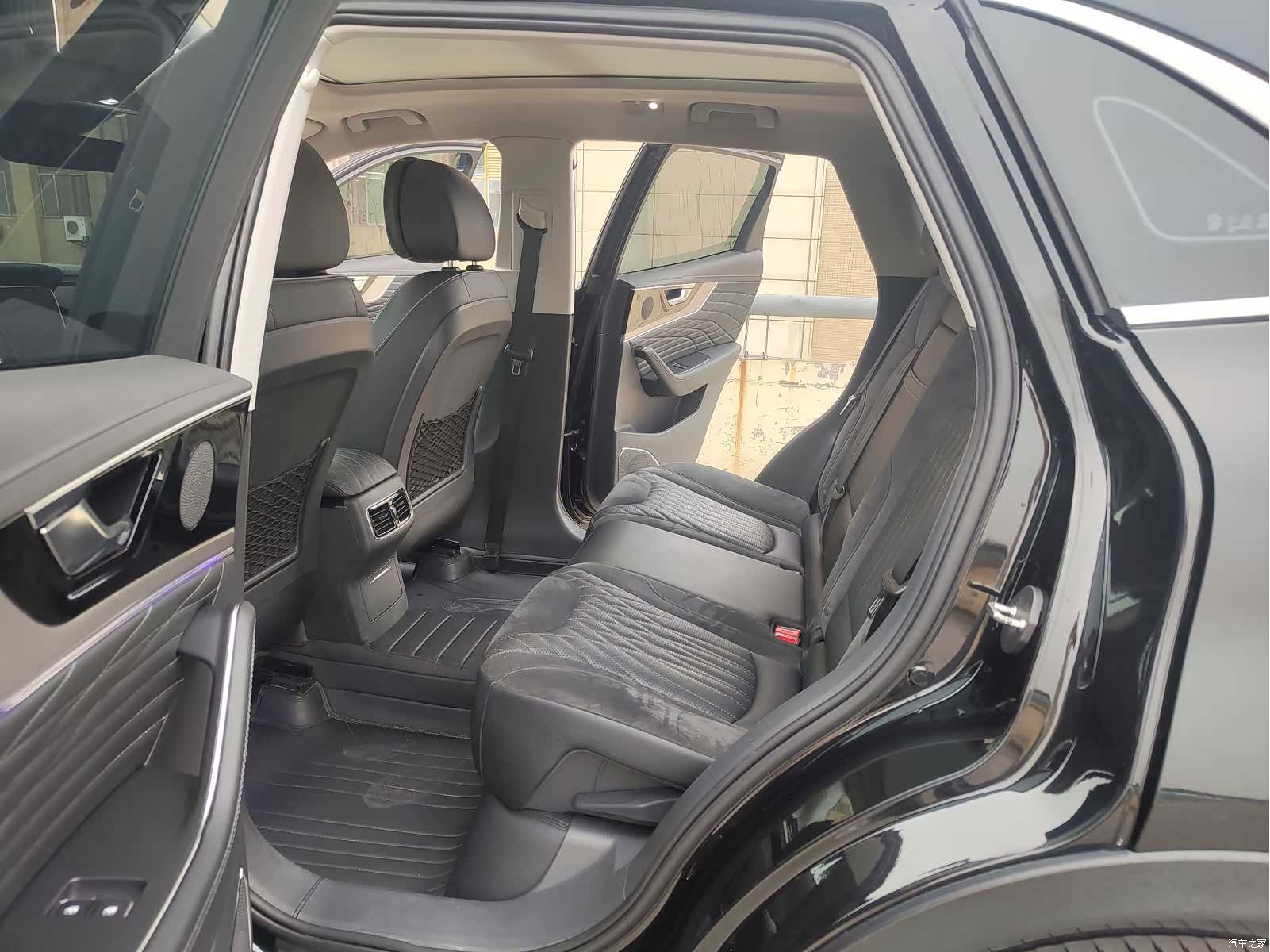 Hongqi HS5, 2022 7