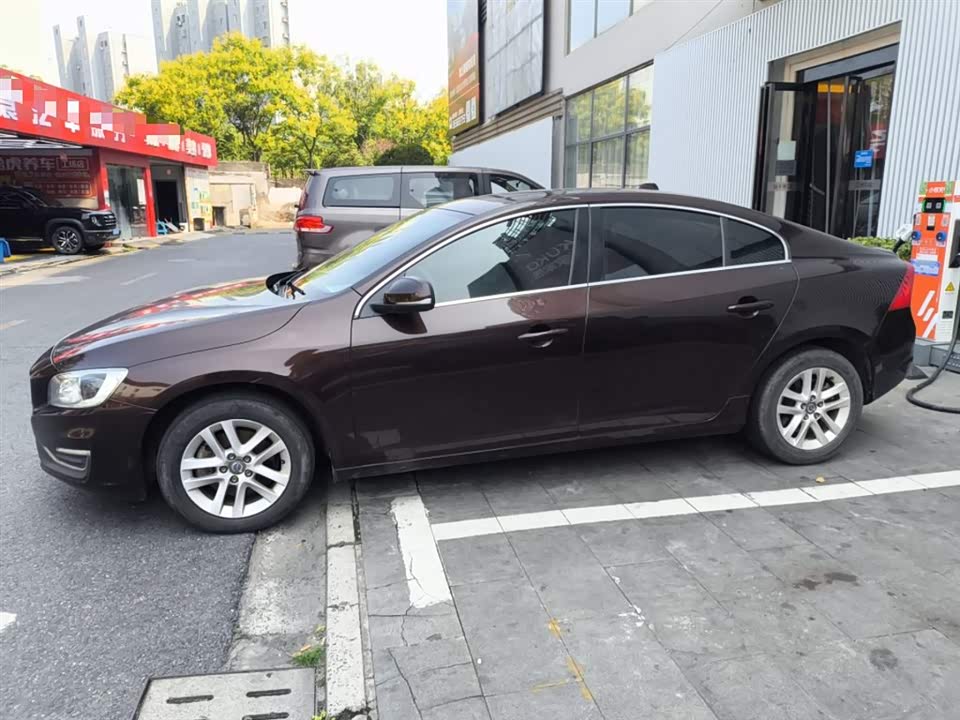 Volvo S60