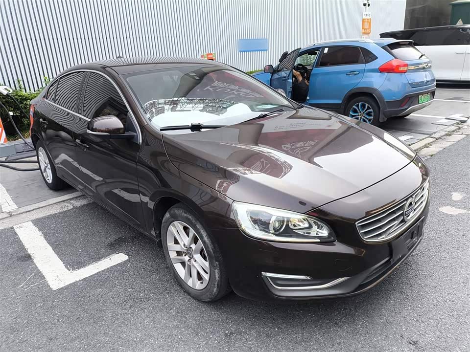 Volvo S60