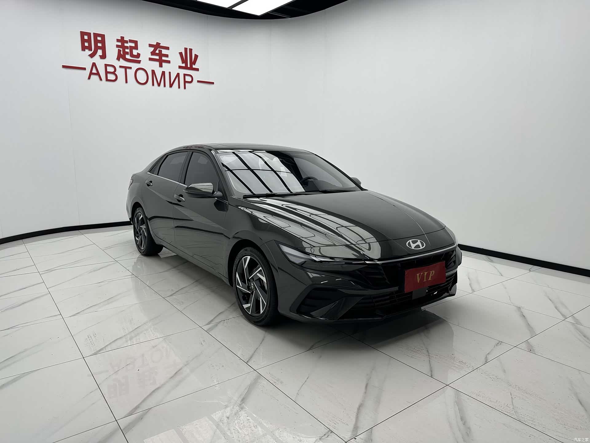 Hyundai Elantra, 2023 3
