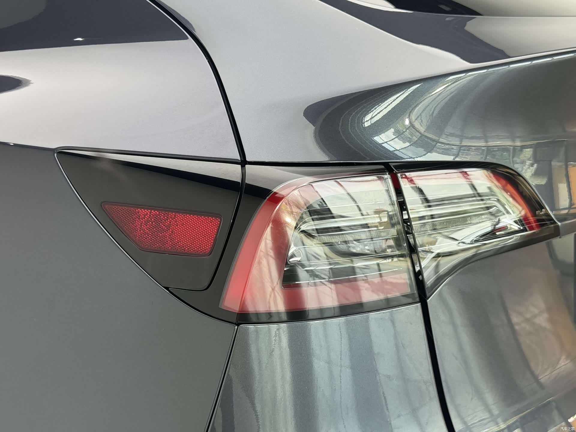 Tesla Model Y, 2022 19