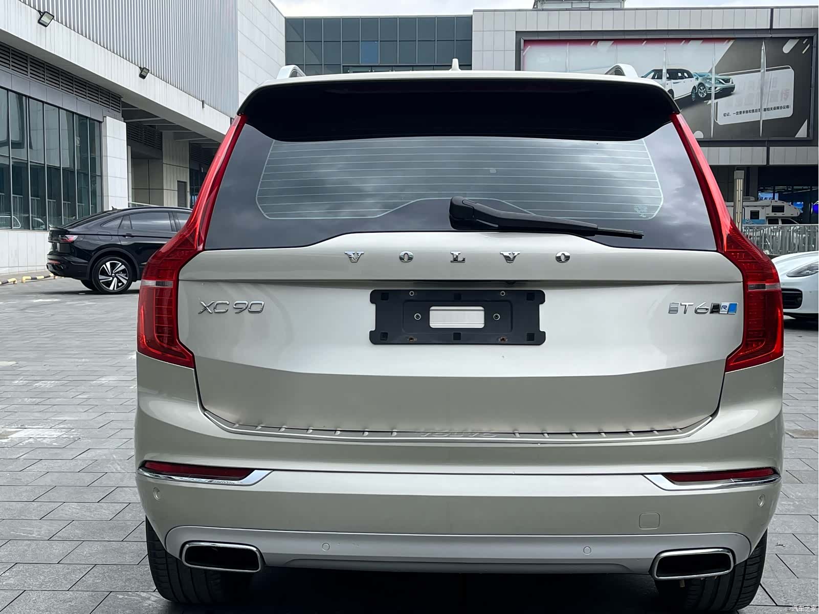 Volvo XC90, 2016 13