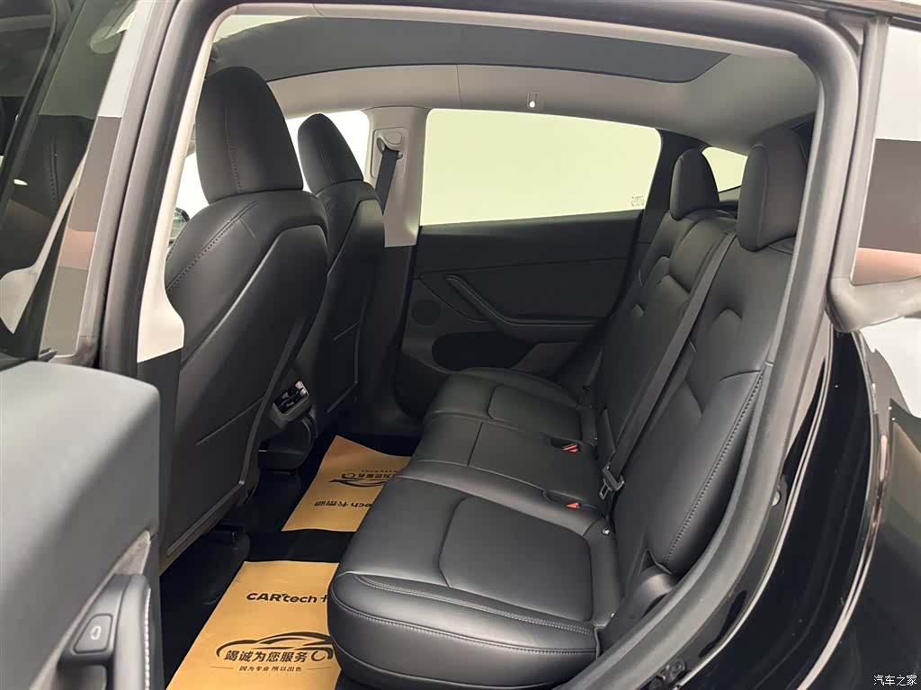 Tesla Model Y, 2023 9