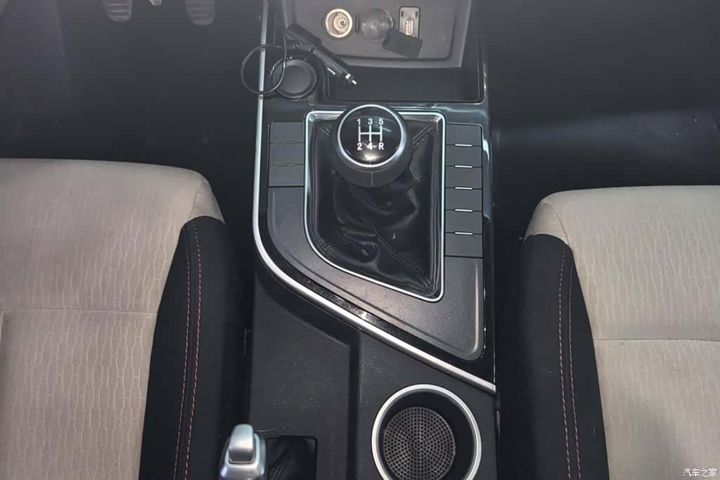 DongFeng T5, 2019 16