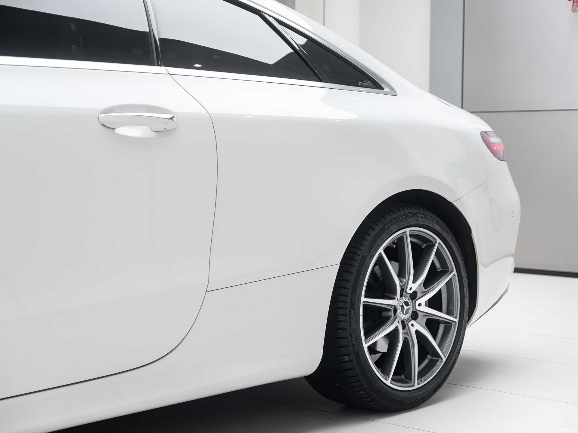 Mercedes-Benz E-Class, 2023 15