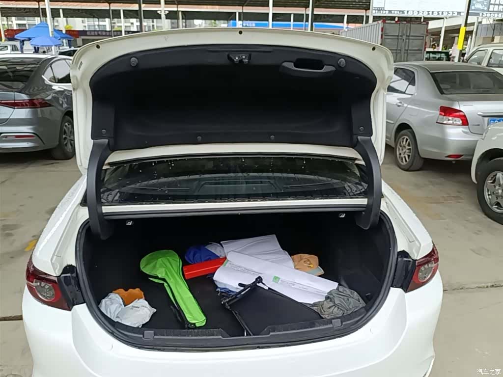 Mazda Mazda3, 2022 19