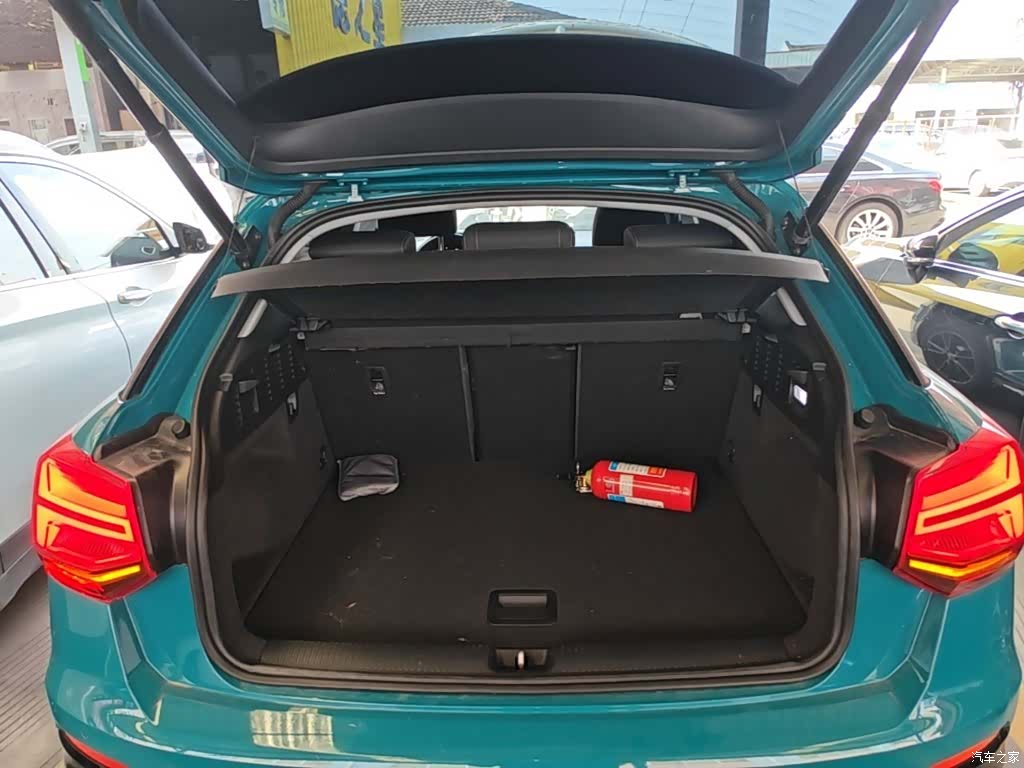 Audi Q2L, 2020 19