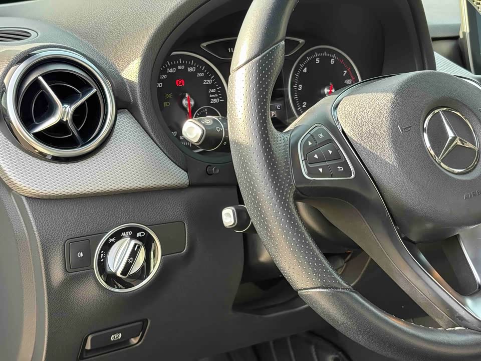 Mercedes-Benz Class B