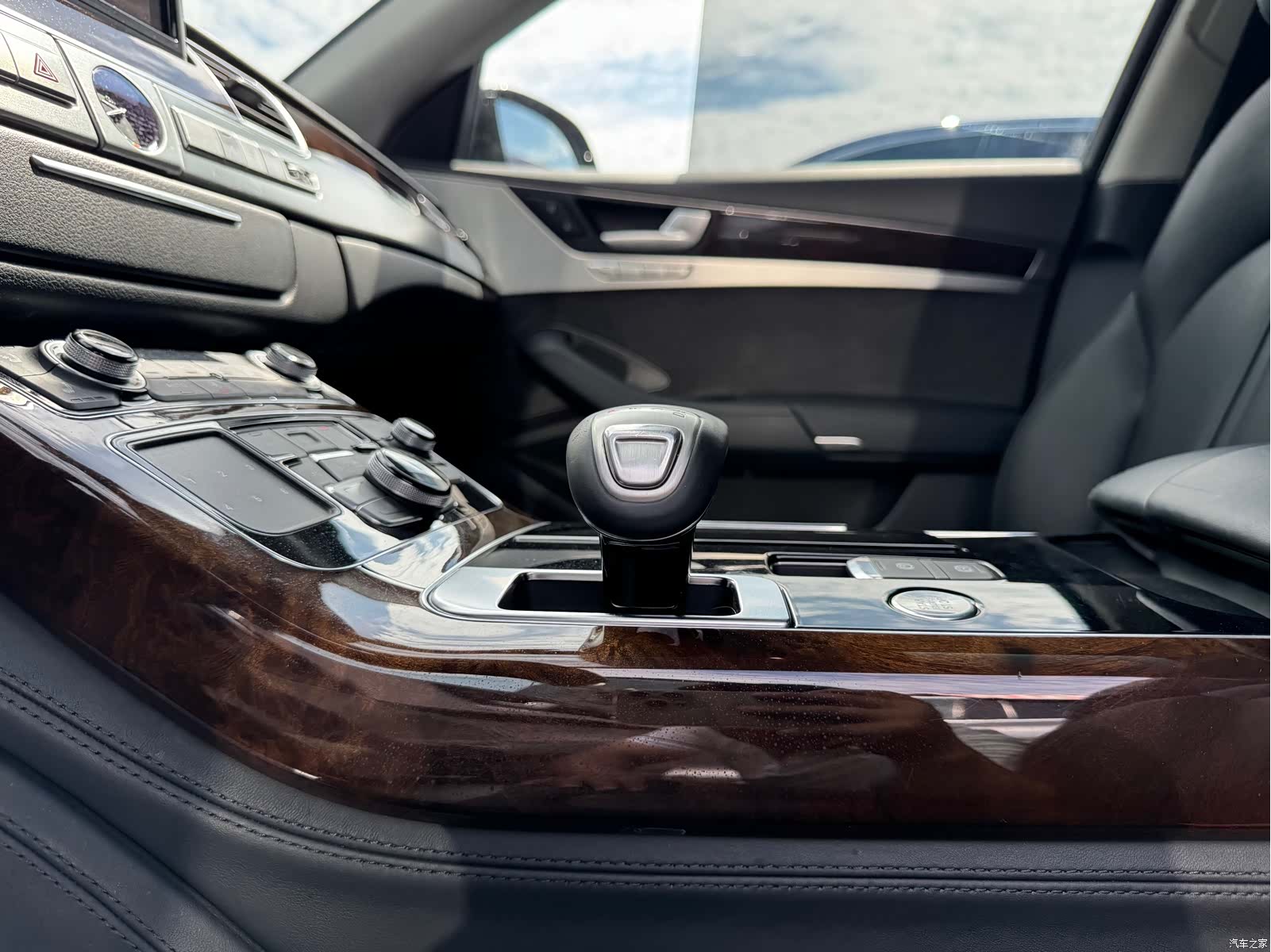 Audi A8L, 2014 19