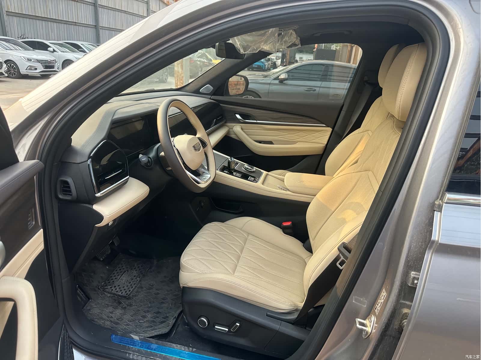Geely Xingyue L, 2025 4