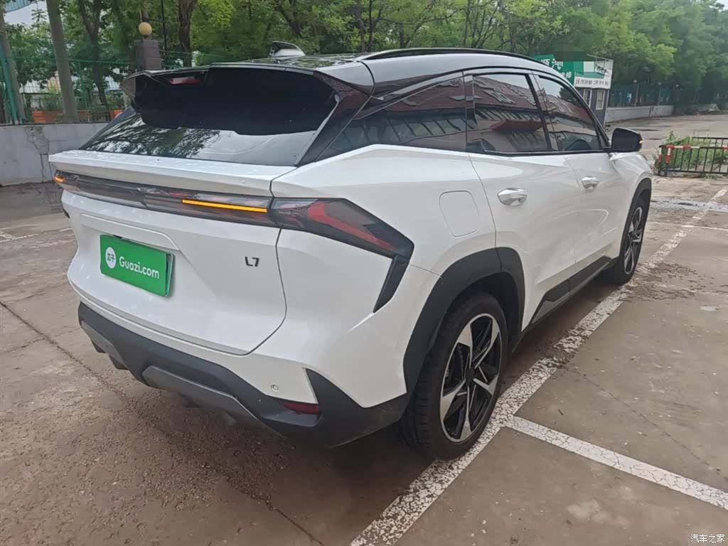 Geely Galaxy L7, 2023 все фото