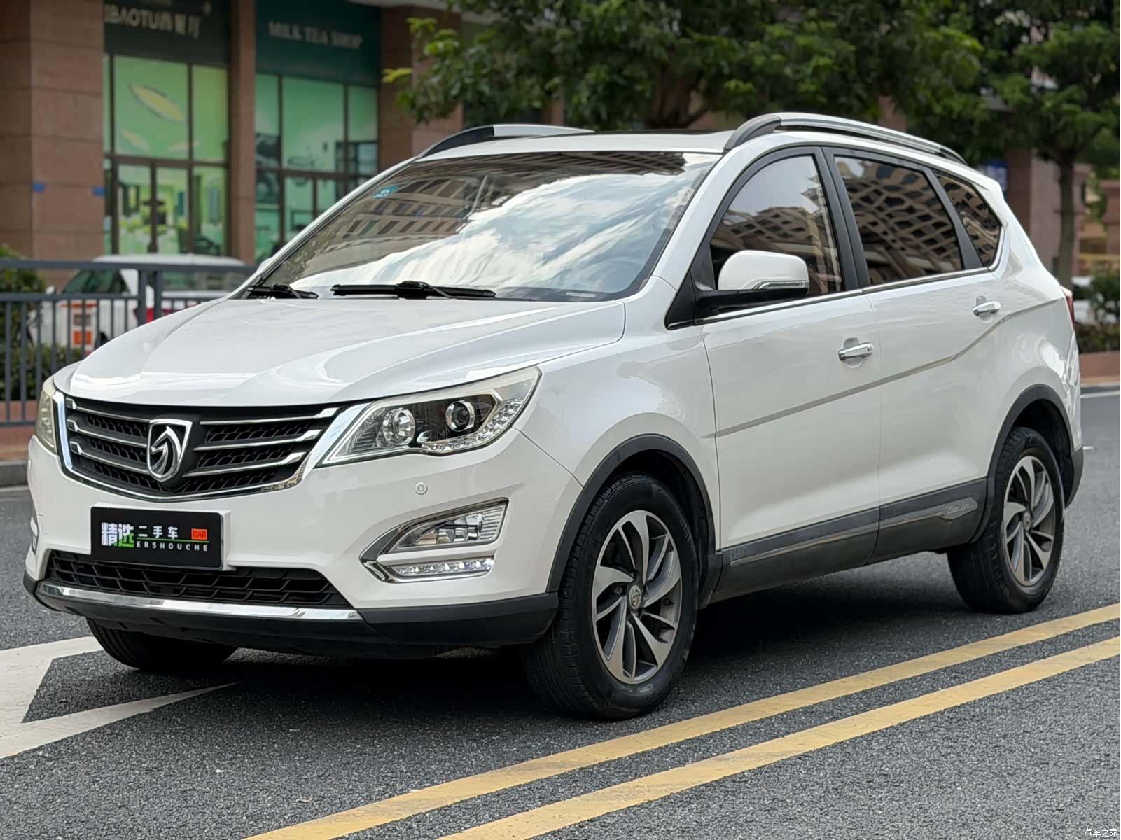 Wuling 560, 2015 1