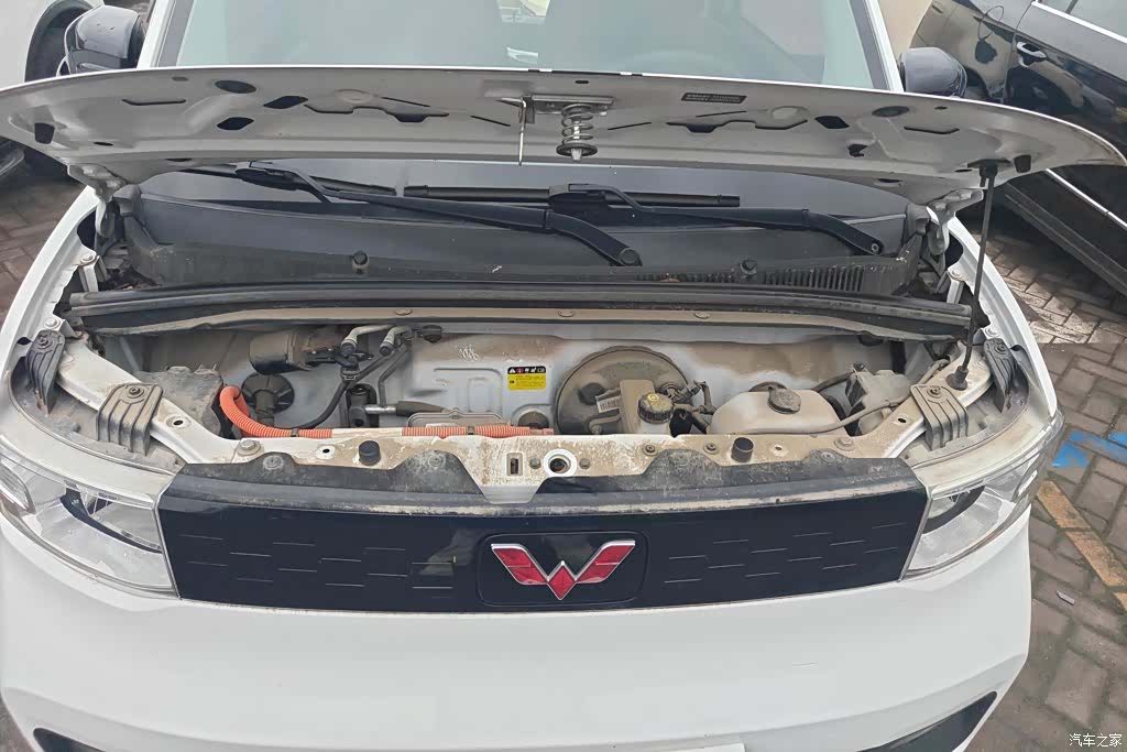 Wuling MINIEV, 2021 10