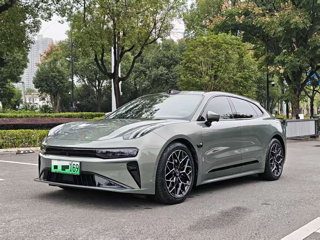 Zeekr 001
