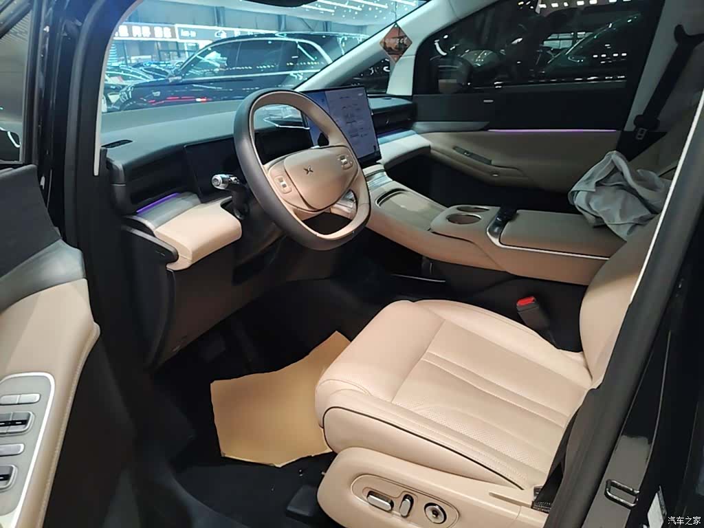 Xpeng X9, 2025 15