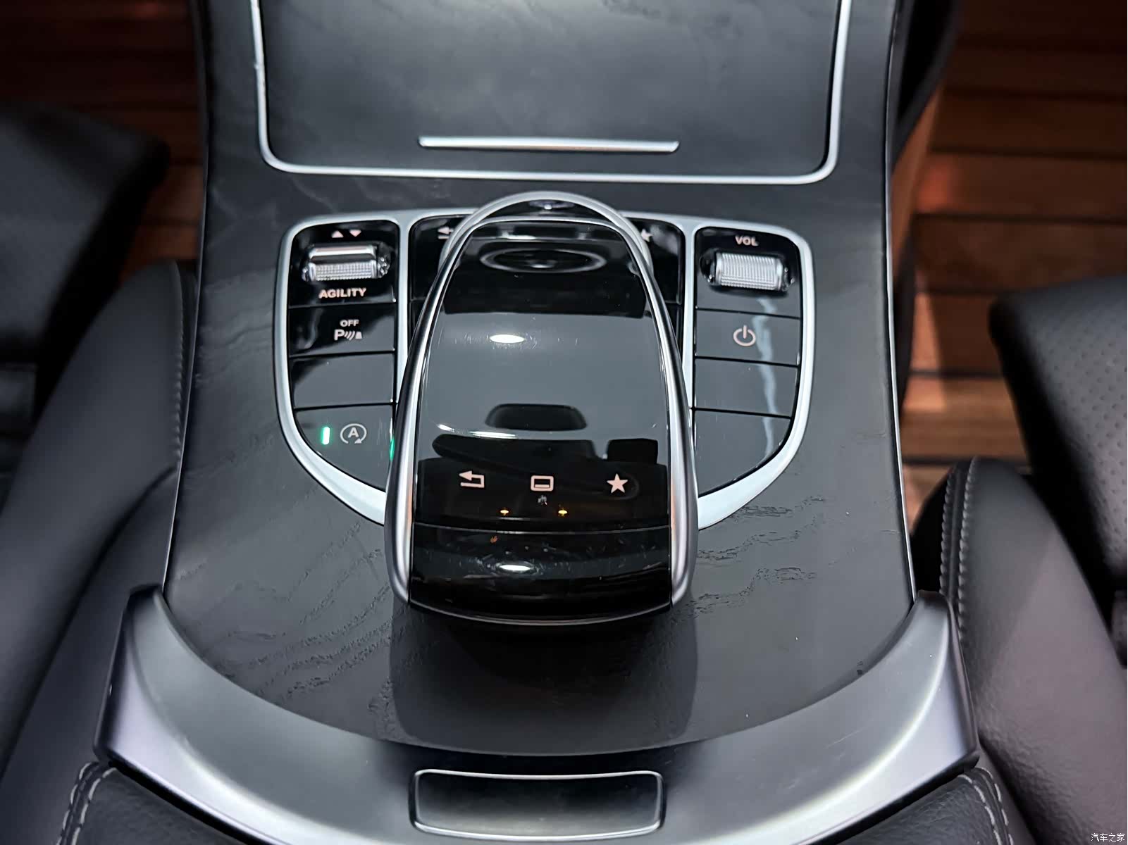 Mercedes-Benz C-Class, 2015 9