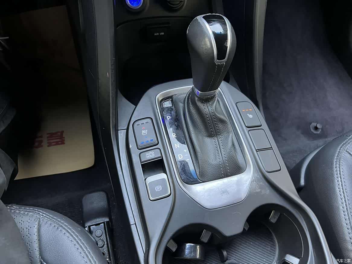 Hyundai Santa Fe, 2015 7