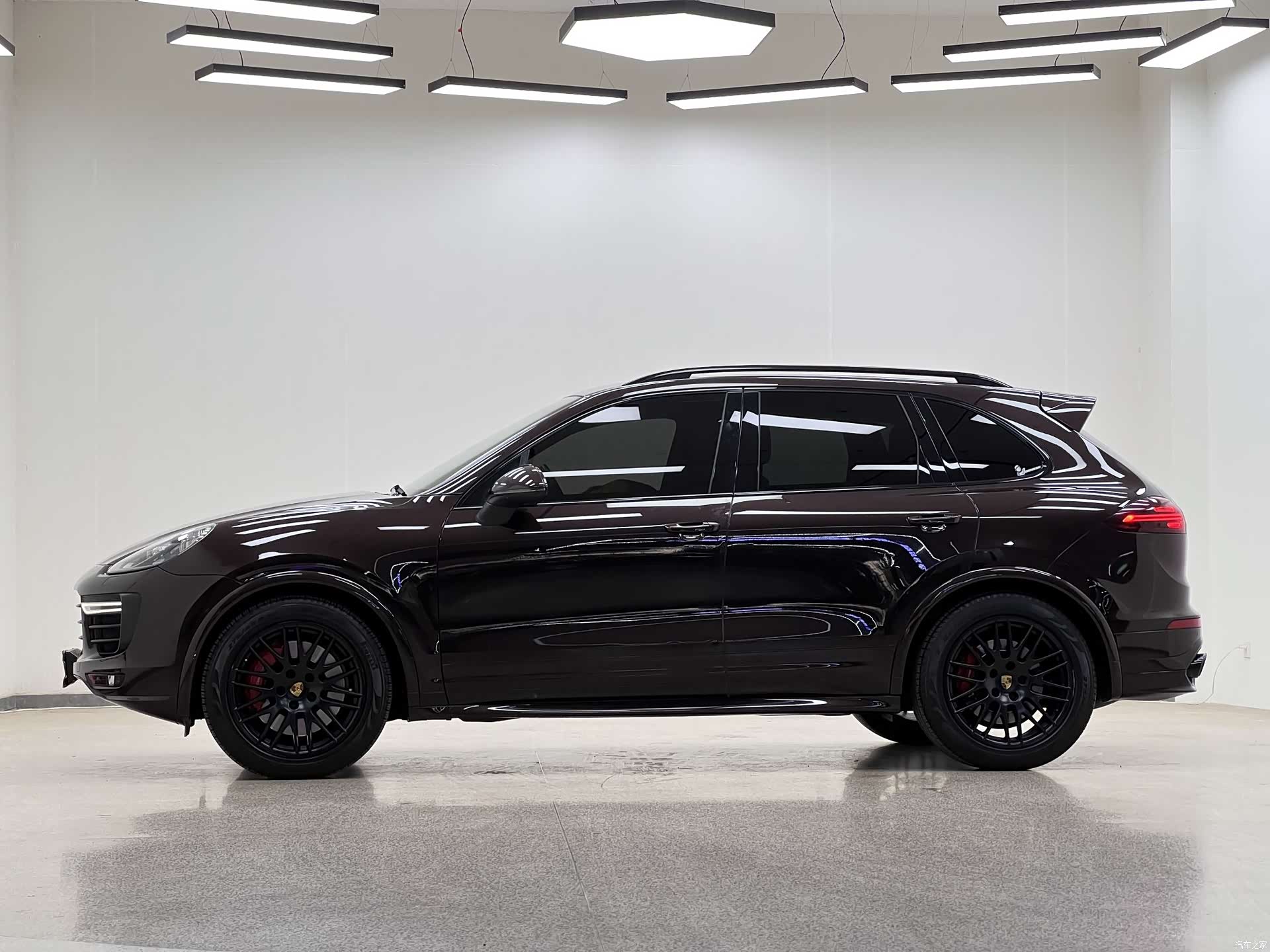 Porsche Cayenne, 2016 все фото