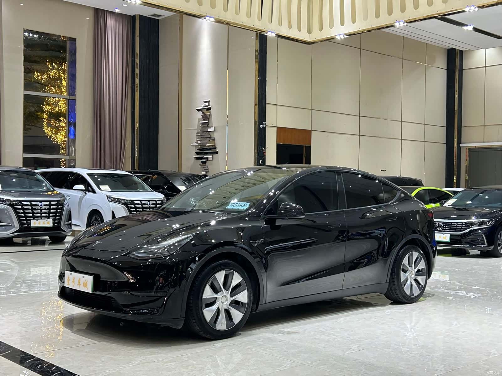 Tesla Model Y, 2023 2