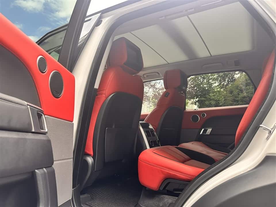 Land Rover Range Rover Sport Land Rover Range Rover Sport