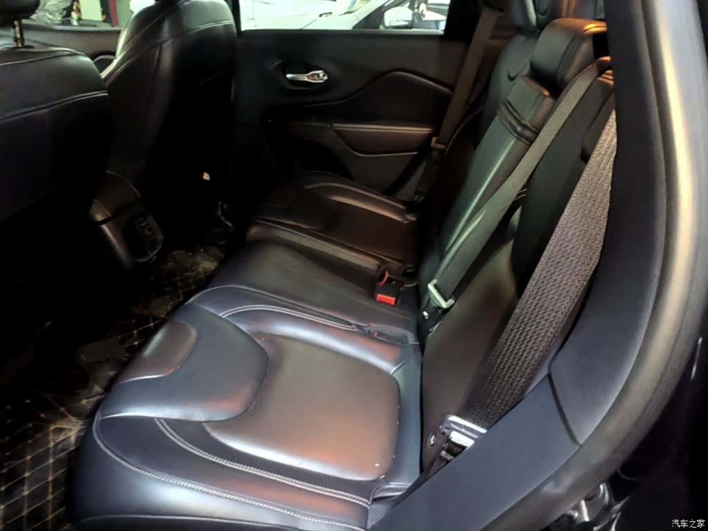 Jeep Cherokee, 2016 17
