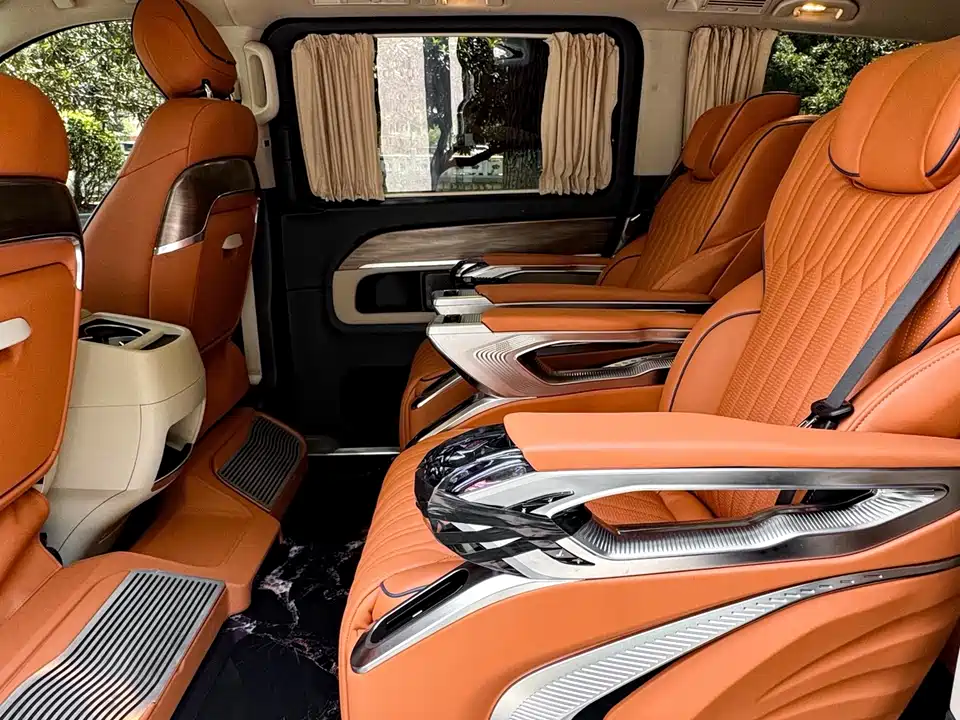 Mercedes-Benz V-class