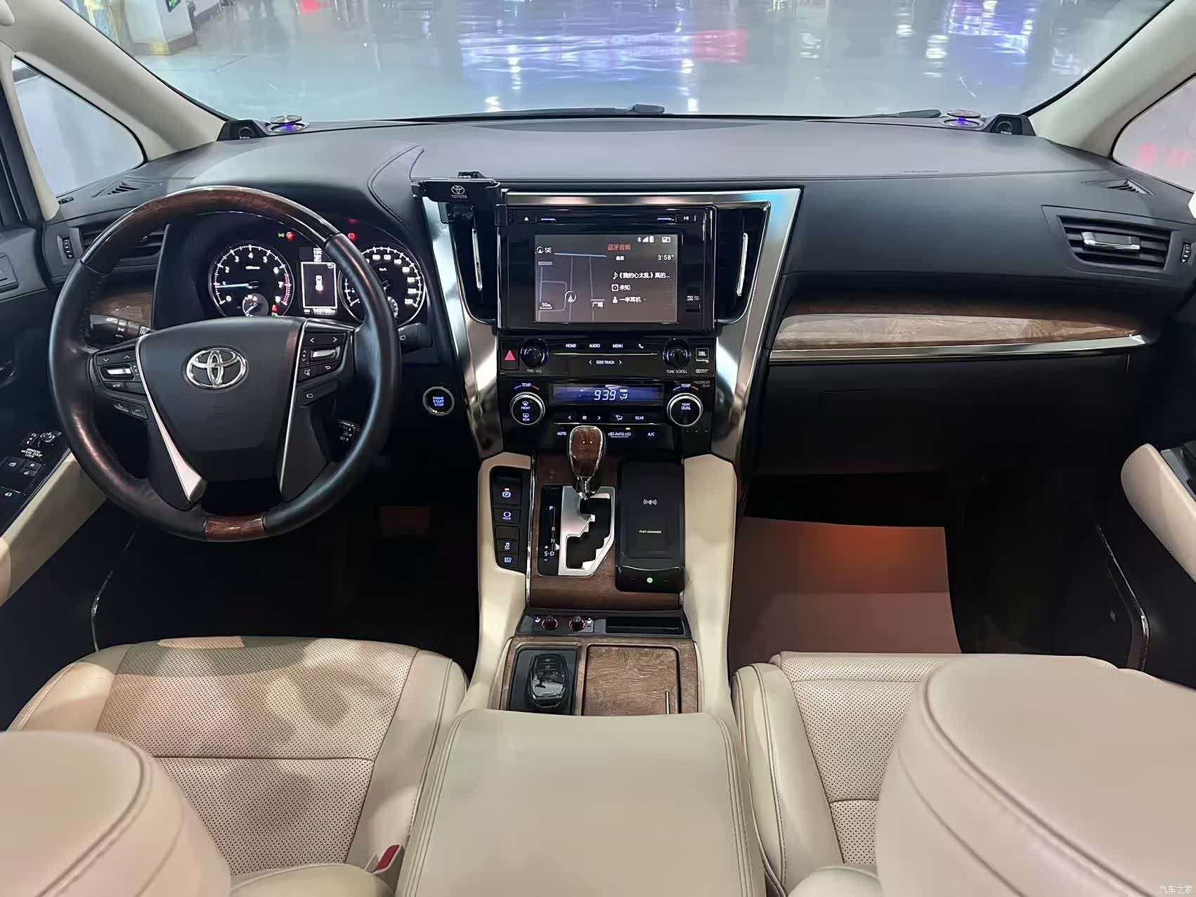 Toyota Alphard, 2017 6