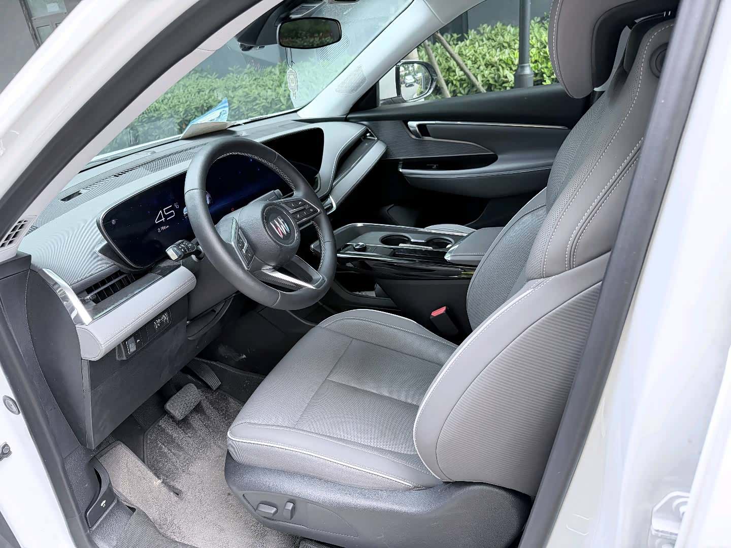 Buick E5, 2025 9