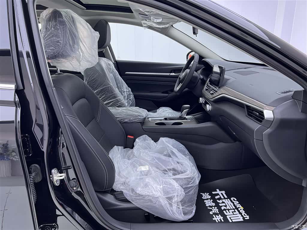 Nissan Teana, 2026 19