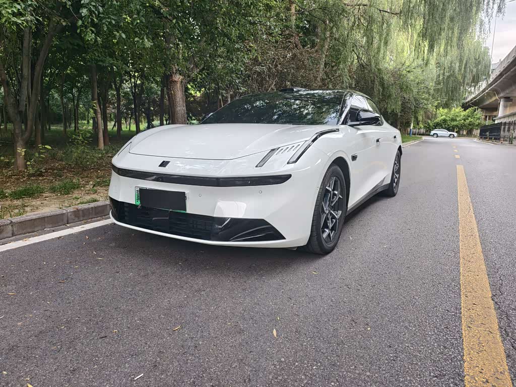 Lynk & Co 10